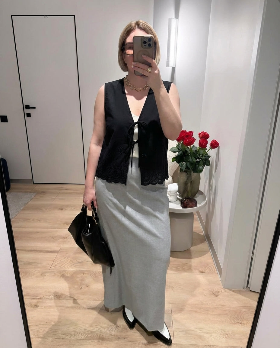 Fleur | Sleeveless Lace Eyelet Cardigan Black Tie Front