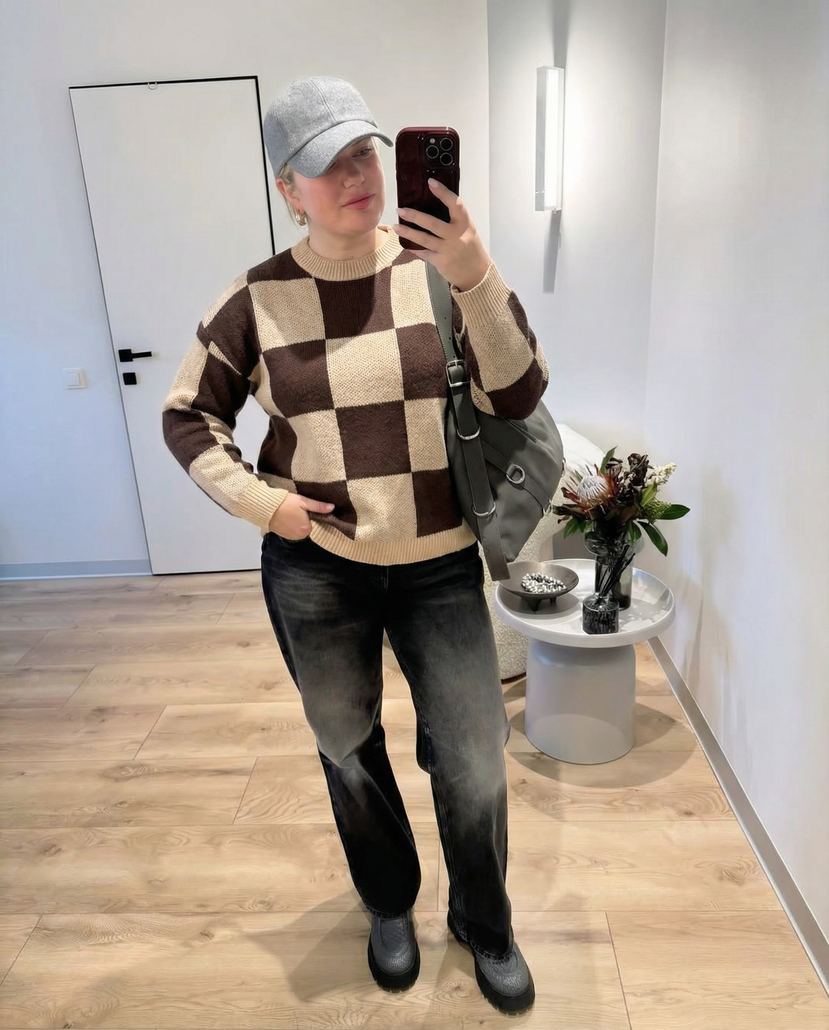 Vera | Checkboard Knit Sweater Cream Brown Crew Neck