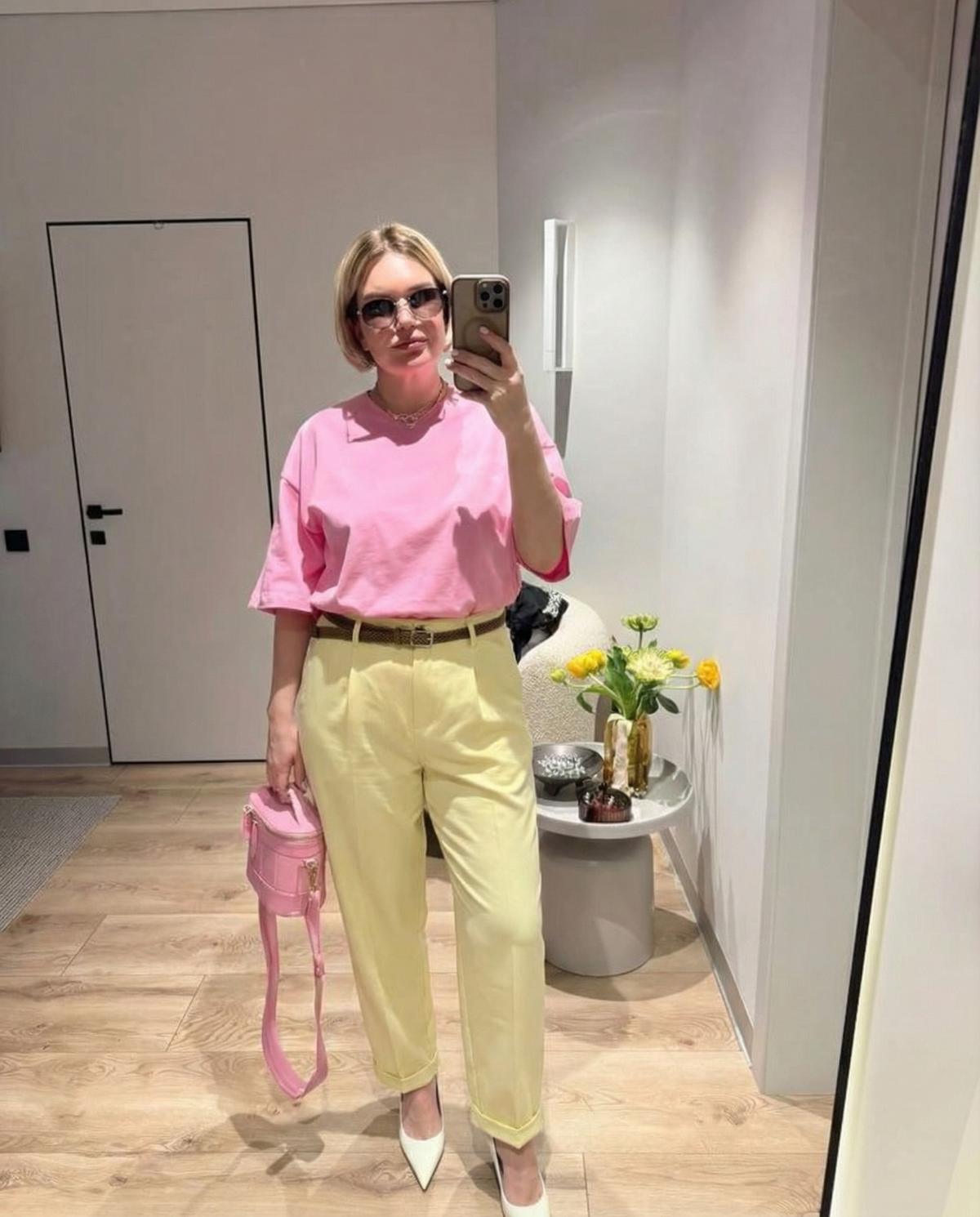 Vera | Tailored Khaki Pants Cream Belted