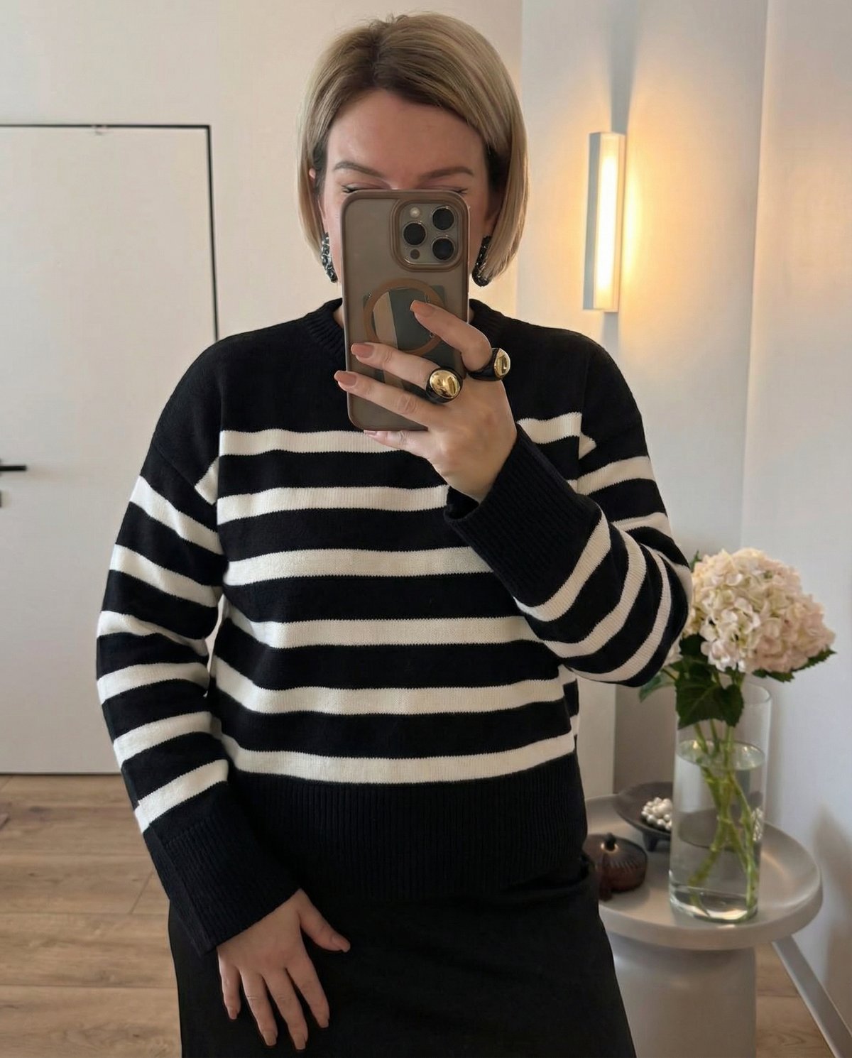 Neve | Striped Knit Sweater Black Cream Crew Neck